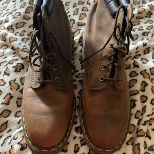 Dr. Martens aztec crazy horse